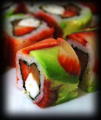 2009-03-27-strawbarry-sushi-roll-4.jpg